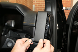 Right Hand Phone/UHF Mic Bracket Next Gen Ranger, Everest & Raptor 22 Onwards - 605834