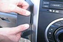 Load image into Gallery viewer, Passenger Side Phone/UHF Mic Bracket DMAX, MUX 2012-2020 &amp; Colorado 2012-2017 – 654799