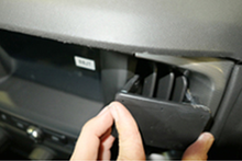 Load image into Gallery viewer, Drivers LH Side Phone/UHF Mic Bracket Colorado 2017-2020 – 655521