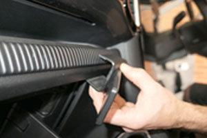 Left Phone/UHF Mic Bracket to suit Next Gen Ranger, & Raptor 2022 Onwards - 655835