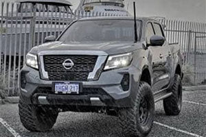 Nissan Navara NP300 2015+ Bonnet Antenna Bracket - Passenger side